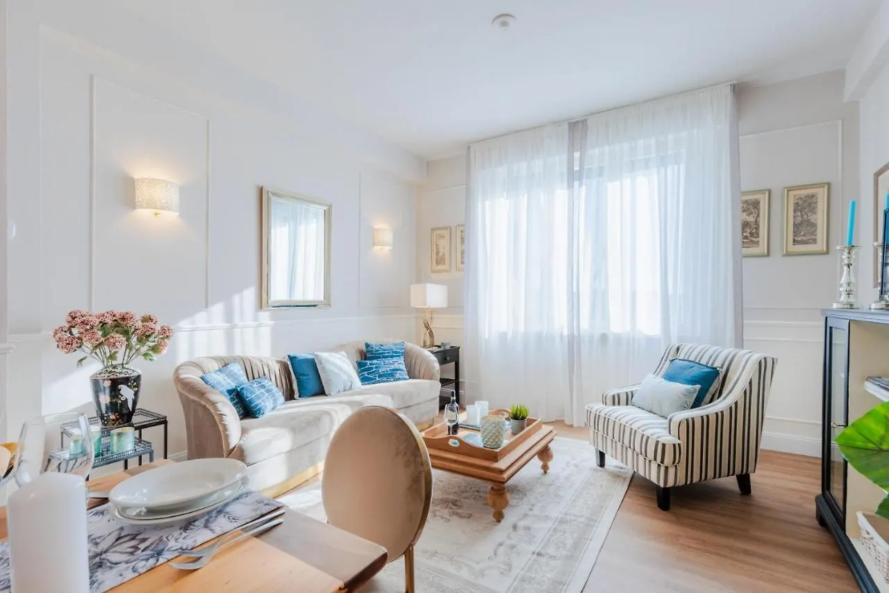 Appartmento Fronte Mare Con Garage Privato Lido di Camaiore Apartman